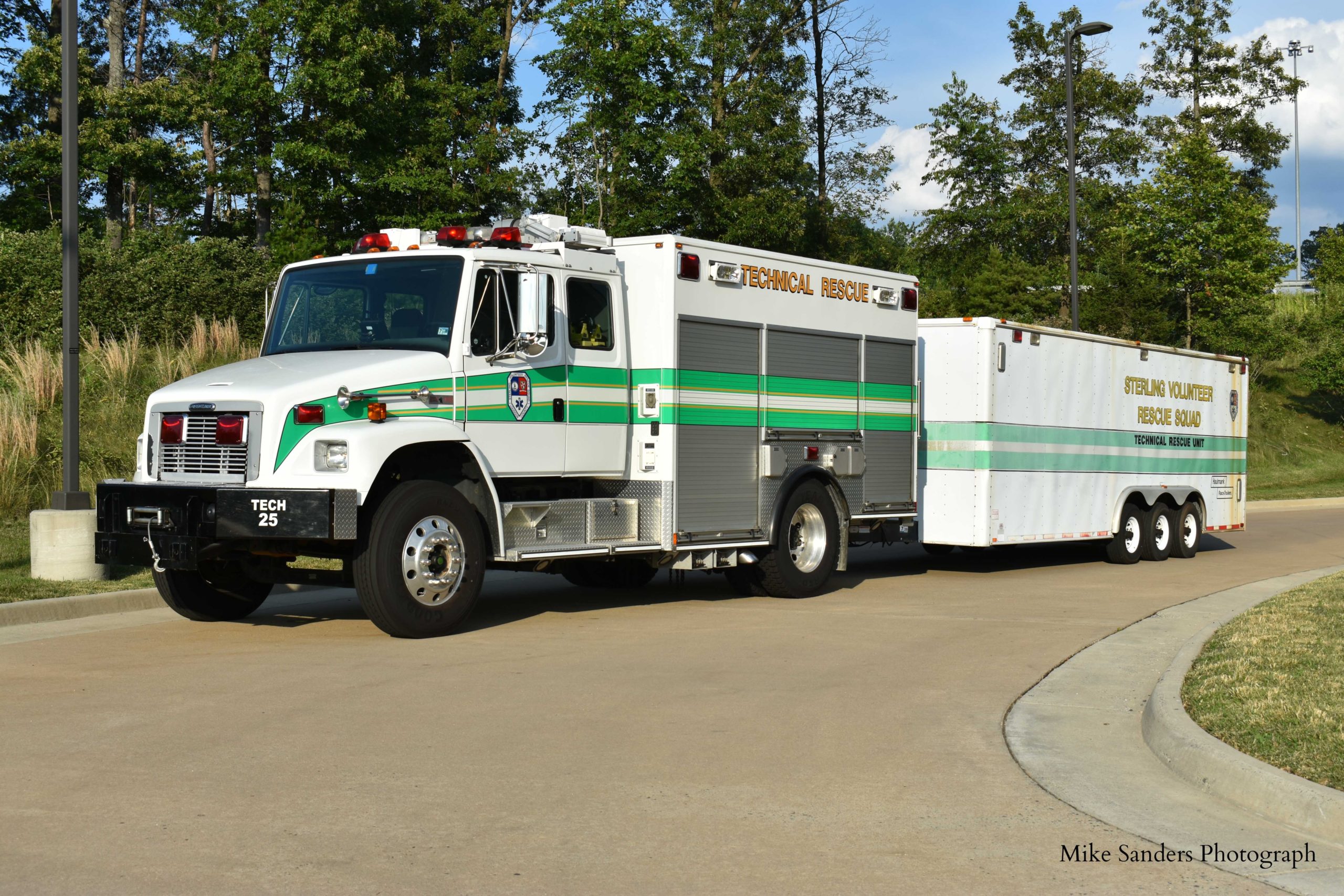 Technical Rescue truck, 2004 Freightliner 70/ American LaFrance (Medic Master)